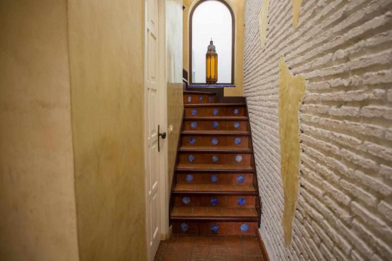 Monkeys Apartments Adriano & Terrace Севиля Екстериор снимка