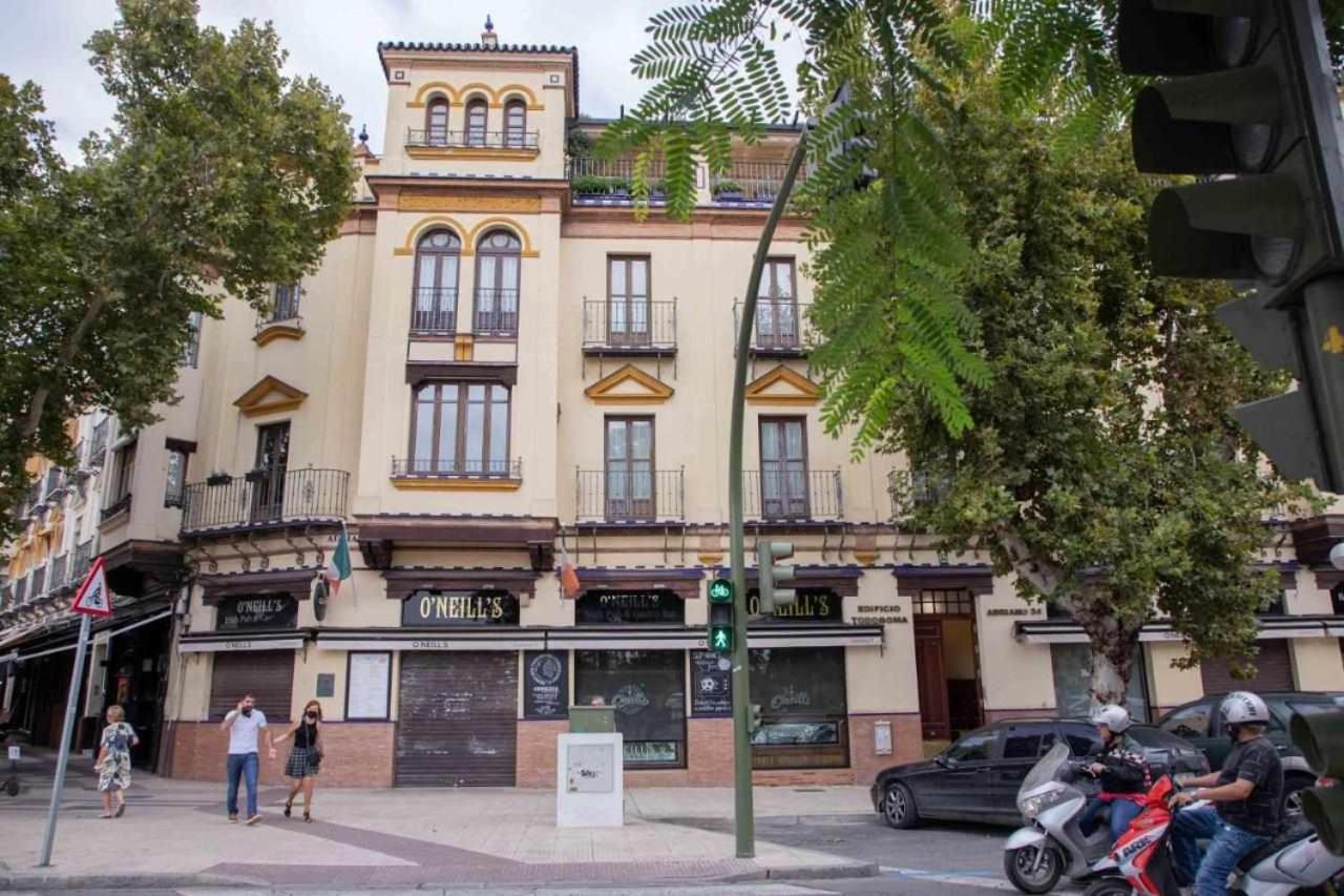 Monkeys Apartments Adriano & Terrace Севиля Екстериор снимка