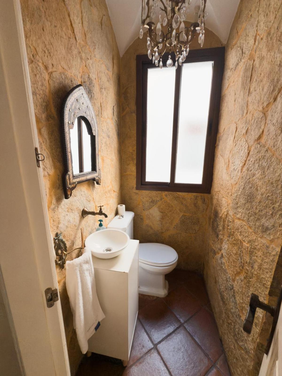 Monkeys Apartments Adriano & Terrace Севиля Екстериор снимка